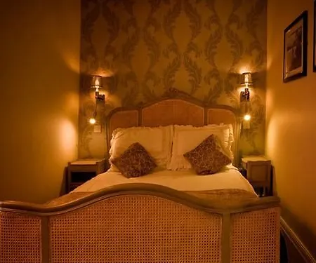 بيت ريفي The Engine 3*